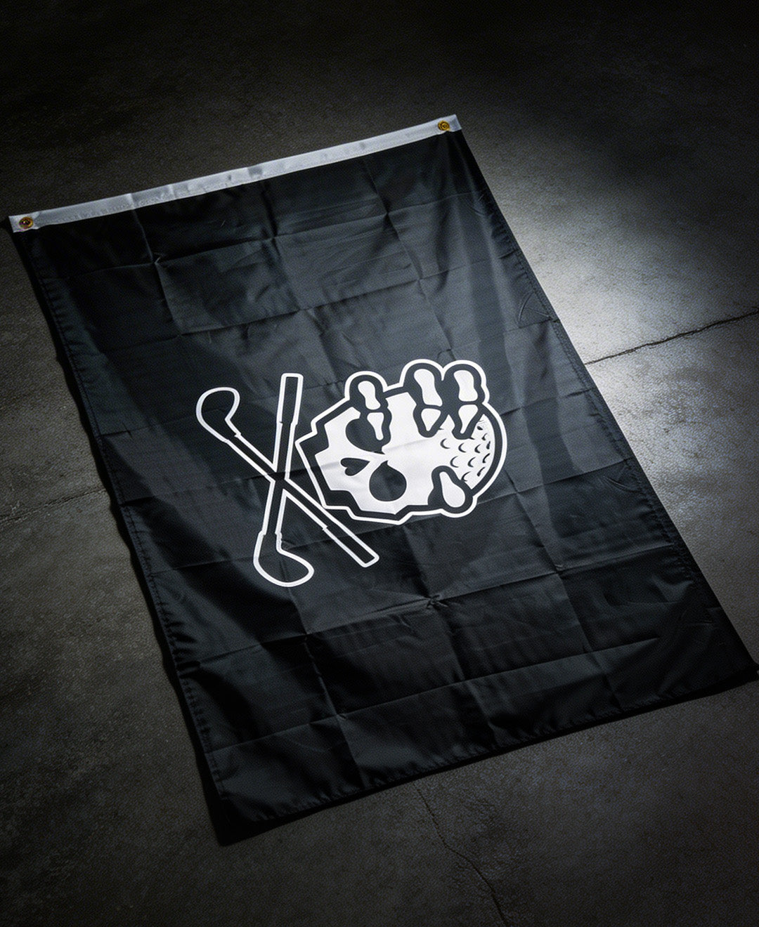 Skull & Clubs Flag